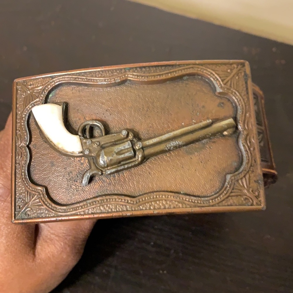 Antique Smith & Wesson Tooled Leather Belt size 34 - Picture 11 of 13